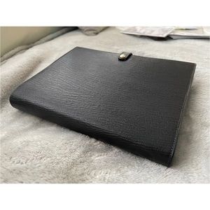 Filofax Chester A5 Planner Cover in Black